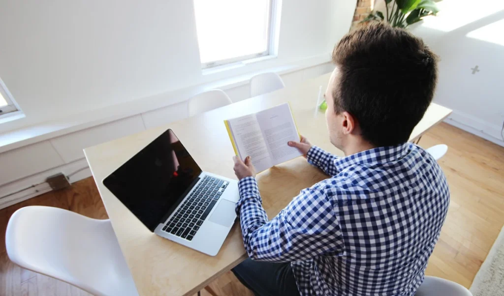 ਕੀ ਦਫਤਰ ਵਿਚ ਬੈਠ ਕੇ ਤੁਹਾਡਾ ਢਿੱਡ ਵਧਦਾ ਹੈ? ਇਸ ਤਰ੍ਹਾਂ ਕੰਟਰੋਲ ਕਰੋ, ਜਾਣੋ ਮਾਹਿਰ ਦੀ ਸਲਾਹ