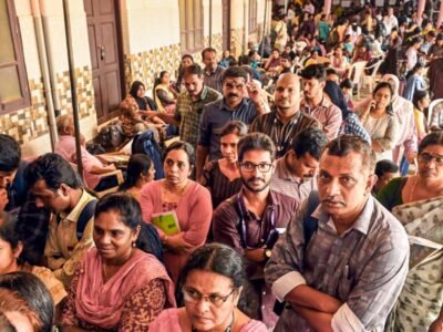 ਕੇਰਲ ਲੋਕਲ ਬਾਡੀ ਚੋਣਾਂ 2025: ਫੇਜ਼ 1 ਪੋਲਿੰਗ ਵਿੱਚ ਸਵੇਰੇ 9 ਵਜੇ ਤੱਕ 15 ਫੀਸਦੀ ਵੋਟਿੰਗ ਦਰਜ ਕੀਤੀ ਗਈ।