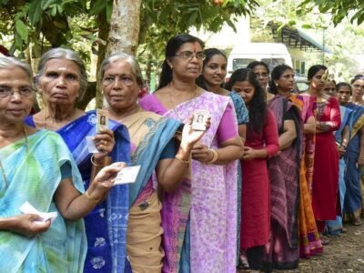 ਕੇਰਲ ਲੋਕਲ ਬਾਡੀ ਚੋਣਾਂ ਦੂਜੇ ਪੜਾਅ 'ਚ 75 ਫੀਸਦੀ ਤੋਂ ਵੱਧ ਮਤਦਾਨ ਨਾਲ ਸਮਾਪਤ, ਨਤੀਜੇ 13 ਦਸੰਬਰ ਨੂੰ