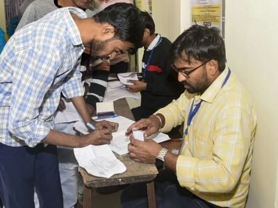 ਕੇਰਲ ਲੋਕਲ ਬਾਡੀ ਚੋਣਾਂ: ਪਹਿਲਾ ਪੜਾਅ 70.61% ਮਤਦਾਨ ਨਾਲ ਸਮਾਪਤ, ਏਰਨਾਕੁਲਮ ਵਿੱਚ ਸਭ ਤੋਂ ਵੱਧ ਵੋਟਿੰਗ ਪ੍ਰਤੀਸ਼ਤਤਾ ਦਰਜ ਕੀਤੀ ਗਈ