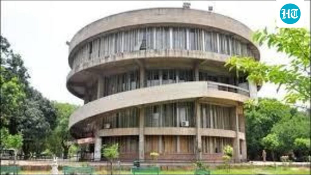 ਚੰਡੀਗੜ੍ਹ: ਠੇਕਾ ਆਧਾਰਿਤ ਫੈਕਲਟੀ ਲਈ ਯੂਜੀਸੀ ਦਾ ਤਨਖਾਹ ਸਕੇਲ ਅਜੇ ਵੀ ਦੂਰ ਦਾ ਸੁਪਨਾ ਹੈ