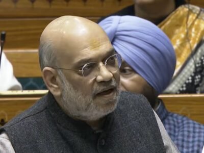 'ਦੋ ਬਡੇ ਬੋਲਤੇ ਹੈ ਪਰ ਬੀਚ ਮੈਂ ਨਹੀਂ ਬੋਲਤੇ': ਅਮਿਤ ਸ਼ਾਹ ਨੇ ਓਪਨ ਨੂੰ ਕਿਹਾ ਜਦੋਂ ਉਨ੍ਹਾਂ ਨੇ ਲੋਕ ਸਭਾ ਦੇ ਭਾਸ਼ਣ ਵਿੱਚ ਵਿਘਨ ਪਾਇਆ। ਵੀਡੀਓਜ਼