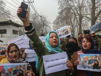 ਨਕਾਬ ਕਤਾਰ: ਇਲਤਿਜਾ ਨੇ ਨਿਤੀਸ਼ ਕੁਮਾਰ ਖਿਲਾਫ ਪੁਲਿਸ ਸ਼ਿਕਾਇਤ ਦਰਜ ਕਰਵਾਈ