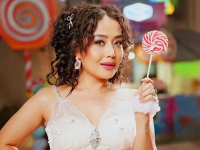 ਨੇਹਾ ਕੱਕੜ ਦੇ ਗੀਤ ਕੈਂਡੀ ਸ਼ਾਪ ਨੂੰ ਲੈ ਕੇ ਹੰਗਾਮਾ, ਗੀਤ ਦੇ ਬੋਲ 'ਤੇ ਉੱਠੇ ਸਵਾਲ, ਗਾਇਕਾ ਦੀ ਤੁਲਨਾ ਢਿੰਚੱਕ ਪੂਜਾ ਨਾਲ...