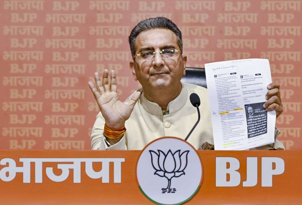 ਨੈਸ਼ਨਲ ਹੈਰਾਲਡ ਮਾਮਲੇ ‘ਤੇ ਭਾਜਪਾ ਨੇ ਕਾਂਗਰਸ ਦੀ ਨਿੰਦਾ ਕੀਤੀ, ਗਾਂਧੀ ਪਰਿਵਾਰ ਨੂੰ ਕਿਹਾ ‘ਸਿਆਸਤ ‘ਚ ਸਭ ਤੋਂ ਭ੍ਰਿਸ਼ਟ’