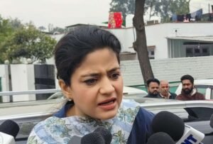 ਪੀਡੀਪੀ ਨੇਤਾ ਇਲਤਿਜਾ ਮੁਫਤੀ ਨੇ ਔਰਤ ਦਾ 'ਨਕਾਬ' ਖਿੱਚਣ ਲਈ ਨਿਤੀਸ਼ ਕੁਮਾਰ ਖਿਲਾਫ ਪੁਲਿਸ ਕੋਲ ਸ਼ਿਕਾਇਤ ਦਰਜ ਕਰਵਾਈ