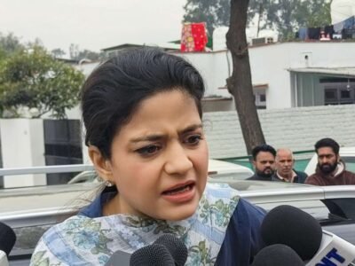 ਪੀਡੀਪੀ ਨੇਤਾ ਇਲਤਿਜਾ ਮੁਫਤੀ ਨੇ ਔਰਤ ਦਾ 'ਨਕਾਬ' ਖਿੱਚਣ ਲਈ ਨਿਤੀਸ਼ ਕੁਮਾਰ ਖਿਲਾਫ ਪੁਲਿਸ ਕੋਲ ਸ਼ਿਕਾਇਤ ਦਰਜ ਕਰਵਾਈ