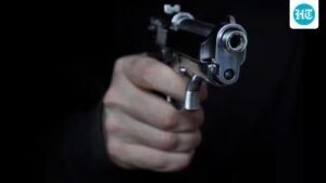 ਪੁਰਾਣੀ ਰੰਜਿਸ਼ ਨੂੰ ਲੈ ਕੇ ਦੇਰ ਰਾਤ ਘਰ 'ਤੇ ਫਾਇਰਿੰਗ ਕਰਨ ਦੇ ਦੋਸ਼ 'ਚ 15 ਖਿਲਾਫ ਮਾਮਲਾ ਦਰਜ, 1 ਗ੍ਰਿਫਤਾਰ