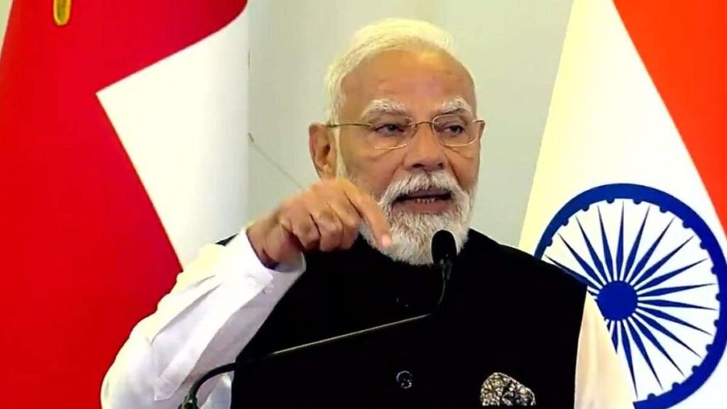 ਪ੍ਰਧਾਨ ਮੰਤਰੀ ਮੋਦੀ ਨੇ ਭਾਰਤ-ਓਮਾਨ ਵਪਾਰ ਫੋਰਮ ਵਿੱਚ ਨਵੀਂ ਦਿੱਲੀ ਦੇ ਆਰਥਿਕ ਸੁਧਾਰਾਂ ਨੂੰ ਉਜਾਗਰ ਕੀਤਾ; ਕੂਟਨੀਤਕ ਸਬੰਧਾਂ ਦੀ ਸ਼ਲਾਘਾ ਕਰਦਾ ਹੈ