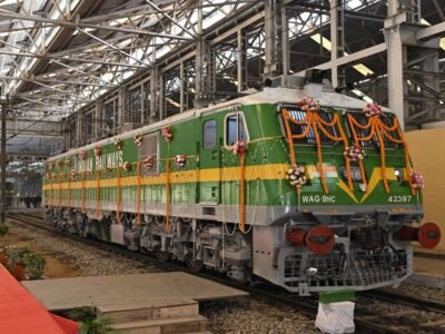 ਭਾਰਤੀ ਰੇਲਵੇ ਨੇ ਦੇਸ਼ ਭਰ ਦੇ 6,000 ਤੋਂ ਵੱਧ ਸਟੇਸ਼ਨਾਂ 'ਤੇ ਮੁਫਤ ਵਾਈ-ਫਾਈ ਸ਼ੁਰੂ ਕੀਤਾ, ਸੀਸੀਟੀਵੀ ਨਿਗਰਾਨੀ ਨੂੰ ਵਧਾਇਆ