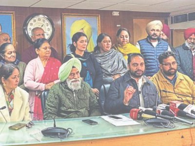 ਮੋਹਾਲੀ ਦੇ ਮੇਅਰ ਨੇ ਹਾਊਸਿੰਗ ਸੋਸਾਇਟੀਆਂ ਦੇ ਵਿਕਾਸ ਕਾਰਜਾਂ ਨੂੰ ਲੈ ਕੇ 'ਆਪ' ਸਰਕਾਰ ਦੀ ਕੀਤੀ ਆਲੋਚਨਾ