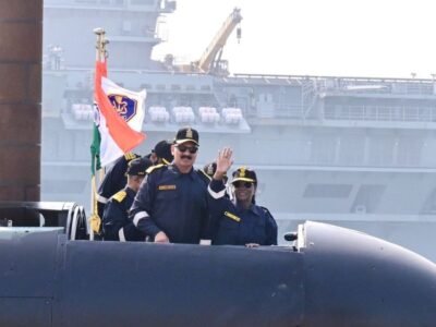 ਰਾਸ਼ਟਰਪਤੀ ਦ੍ਰੋਪਦੀ ਮੁਰਮੂ ਨੇ ਕਰਨਾਟਕ ਵਿੱਚ INS ਵਗਸ਼ੀਰ 'ਤੇ ਸਮੁੰਦਰੀ ਜਹਾਜ਼ ਦੀ ਕਾਰਵਾਈ ਕੀਤੀ | ਫੋਟੋਆਂ