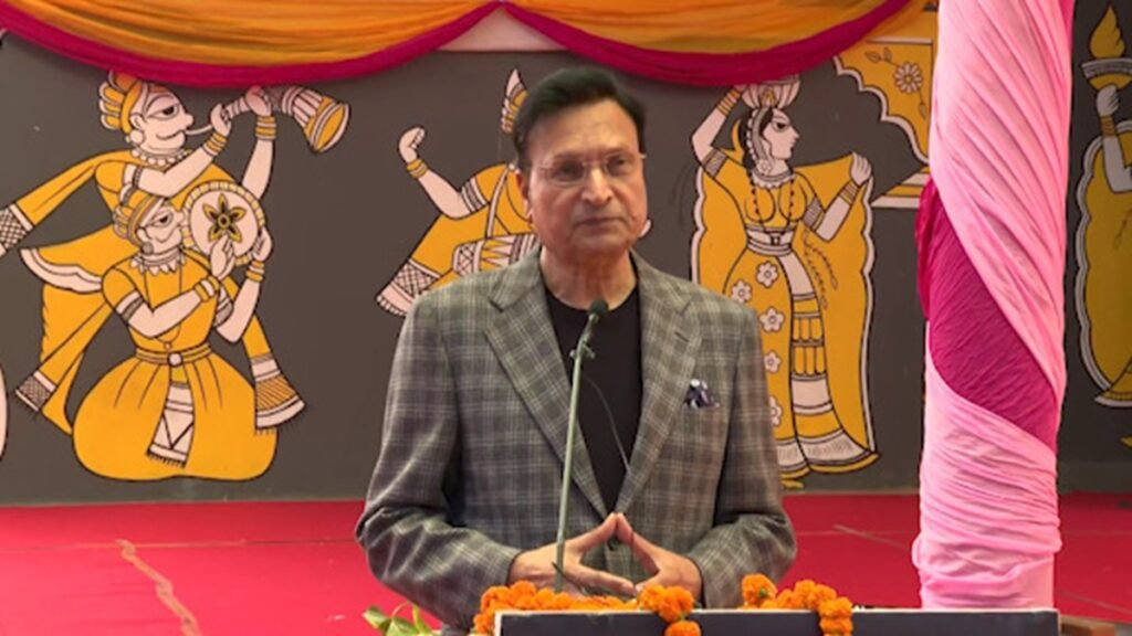 ਲੀਡਰਸ਼ਿਪ ਸੰਮੇਲਨ ‘ਚ ਰਜਤ ਸ਼ਰਮਾ ਨੇ ਵਿਦਿਆਰਥੀਆਂ ਨੂੰ ਦਿੱਤੀ ਸਲਾਹ: ‘ਡੀਪ ਫੇਕ, ਸੋਸ਼ਲ ਮੀਡੀਆ ਦੇ ਖ਼ਤਰਿਆਂ ਤੋਂ ਸਾਵਧਾਨ ਰਹੋ’