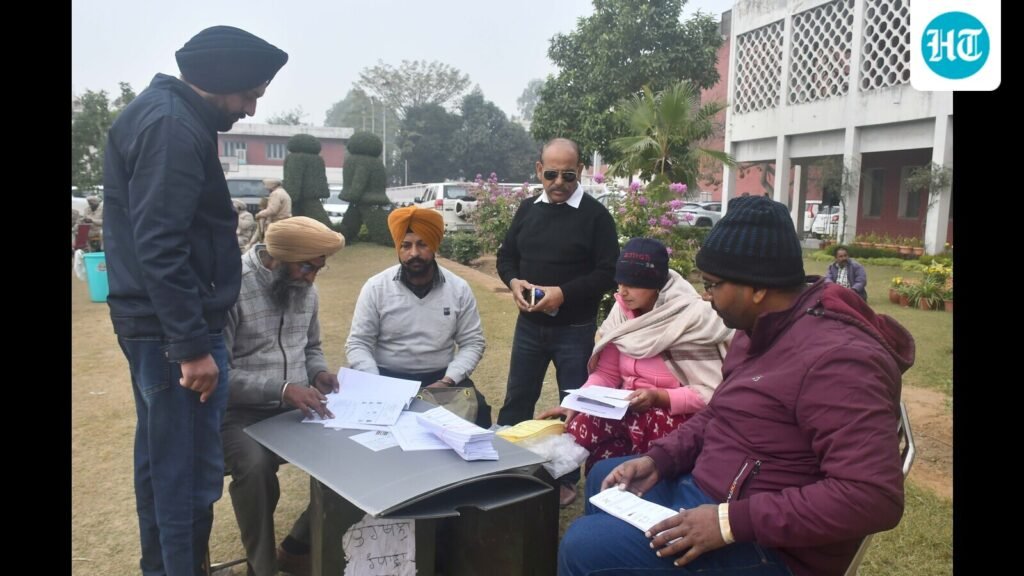 ਲੁਧਿਆਣਾ: ਜਗਰਾਉਂ ਦੇ ਅਧਿਆਪਕਾਂ ਨੇ ਆਖਰੀ ਸਮੇਂ ਦੀ ਚੋਣ ਡਿਊਟੀ ਦੇ ਨਿਰਦੇਸ਼ਾਂ ਤੋਂ ਪੱਲਾ ਫੜਿਆ