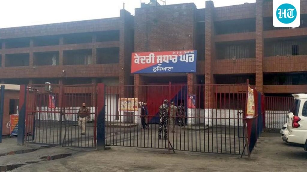 ਲੁਧਿਆਣਾ ਸੈਂਟਰਲ ਜੇਲ ‘ਚ ਝੜਪ: ਜੇਲ ਅਧਿਕਾਰੀਆਂ ‘ਤੇ ਹਮਲੇ ਦੇ ਇਕ ਦਿਨ ਬਾਅਦ 22 ਕੈਦੀਆਂ ਖਿਲਾਫ ਐੱਫ.ਆਈ.ਆਰ.