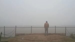 ਵੀਡੀਓ: ਧੁੰਦ ਦੀ ਸੰਘਣੀ ਪਰਤ ਵਿੱਚ ਤਾਜ ਮਹਿਲ ਗਾਇਬ, IMD ਨੇ ਸੰਤਰੀ ਚੇਤਾਵਨੀ ਜਾਰੀ ਕੀਤੀ