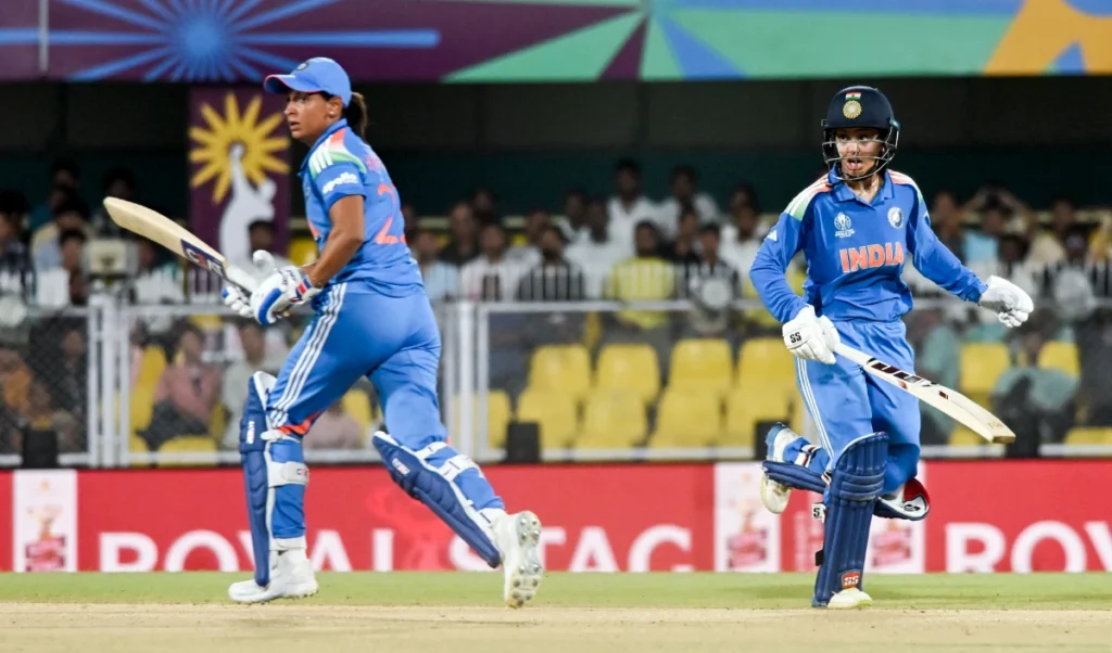 ਸ਼ੈਫਾਲੀ-ਰੇਣੁਕਾ-ਦੀਪਤੀ ਦੇ ਦਮ ‘ਤੇ ਭਾਰਤ ਨੇ ਸ਼੍ਰੀਲੰਕਾ ਨੂੰ ਹਰਾ ਕੇ ਸੀਰੀਜ਼ ‘ਚ 3-0 ਦੀ ਅਜੇਤੂ ਬੜ੍ਹਤ ਬਣਾ ਲਈ ਹੈ।