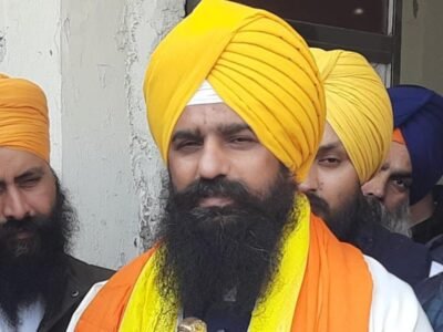 ਸਾਰੇ ਸਿੱਖ ਜੋੜਿਆਂ ਦੇ ਘੱਟੋ-ਘੱਟ 3-4 ਬੱਚੇ ਹੋਣੇ ਚਾਹੀਦੇ ਹਨ: ਜਥੇਦਾਰ