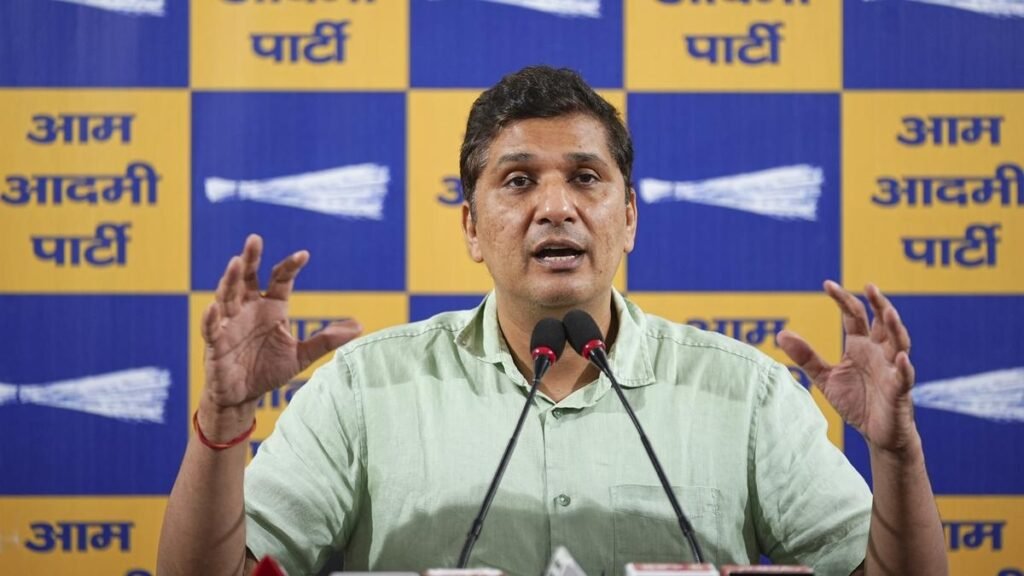 ਸੌਰਭ ਭਾਰਦਵਾਜ ਸਮੇਤ ‘ਆਪ’ ਨੇਤਾਵਾਂ ‘ਤੇ ਦਿੱਲੀ ਪ੍ਰਦੂਸ਼ਣ ‘ਤੇ ‘ਸਾਂਤਾ ਕਲਾਜ਼ ਸਕਿੱਟ’ ਦਾ ਮਾਮਲਾ ਦਰਜ