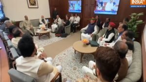 ਸੰਸਦ: ਓਮ ਬਿਰਲਾ, ਲੋਕ ਸਭਾ ਸਪੀਕਰ, ਸਰਦ ਰੁੱਤ ਸੈਸ਼ਨ 2025 ਦੀ ਸਮਾਪਤੀ 'ਤੇ ਪਾਰਟੀ ਨੇਤਾਵਾਂ ਨੂੰ ਮਿਲੇ | ਵੀਡੀਓ