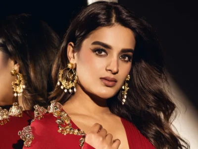 ਹੈਦਰਾਬਾਦ 'ਚ 'ਦਿ ਰਾਜਾ ਸਾਬ' ਦੇ ਗੀਤ ਲਾਂਚ ਮੌਕੇ ਅਭਿਨੇਤਰੀ ਨਿਧੀ ਅਗਰਵਾਲ ਦੀ ਸੁਰੱਖਿਆ 'ਤੇ ਸਵਾਲ, ਬੇਕਾਬੂ ਭੀੜ 'ਚ ਘਿਰੀ।