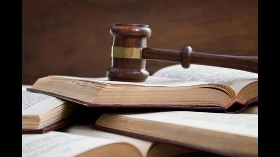 18 ਸਾਲਾ ਨੌਜਵਾਨ ਦੀ ਗੈਰ-ਕਾਨੂੰਨੀ ਨਜ਼ਰਬੰਦੀ ਅਤੇ ਹਿਰਾਸਤ ਵਿੱਚ ਤਸ਼ੱਦਦ: ਅਧਿਕਾਰ ਪੈਨਲ ਨੇ 2 ਪੁਲਿਸ ਵਾਲਿਆਂ ਨੂੰ ‘ਨਾਕਾਫ਼ੀ’ ਸਜ਼ਾ ਦੇਣ ਲਈ ਹਰਿਆਣਾ ਪੁਲਿਸ ਦੀ ਖਿਚਾਈ ਕੀਤੀ