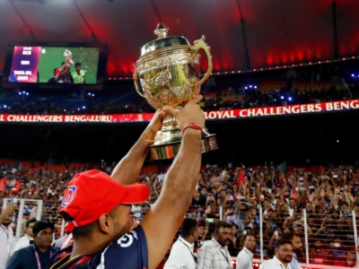 KKR ਨੇ ਮੁਸਤਫਿਜ਼ੁਰ ਨੂੰ ਰਿਹਾਅ ਕੀਤਾ, ਨਾਰਾਜ਼ ਬੰਗਲਾਦੇਸ਼ ਨੇ IPL ਪ੍ਰਸਾਰਣ 'ਤੇ ਅਣਮਿੱਥੇ ਸਮੇਂ ਲਈ ਪਾਬੰਦੀ ਲਗਾਈ