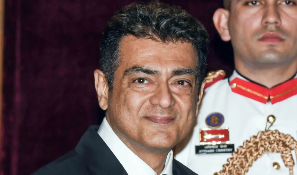 ਅਜੀਤ ਕੁਮਾਰ ਦੀ ‘ਮਨਕਥਾ’ ਨੇ ਬਾਕਸ ਆਫਿਸ ‘ਤੇ ਮਚਾਈ ਤਬਾਹੀ, ਵਿਜੇ ਦੀ ‘ਗਿੱਲੀ’ ਨੇ ਰੀ-ਰਿਲੀਜ਼ ਪ੍ਰੀ-ਸੇਲ ‘ਚ ਤੋੜਿਆ ਰਿਕਾਰਡ, ਰਚਿਆ ਨਵਾਂ ਇਤਿਹਾਸ