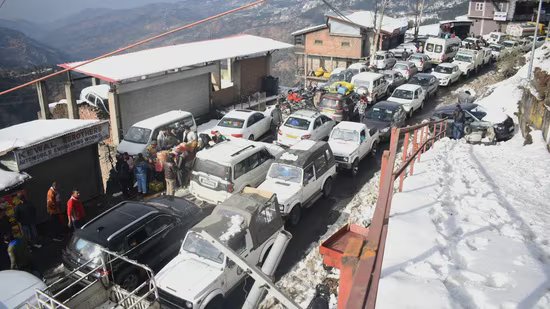 ਆਈਐਮਡੀ ਨੇ 27 ਜਨਵਰੀ ਨੂੰ ਹਿਮਾਚਲ ਵਿੱਚ ਭਾਰੀ ਮੀਂਹ ਅਤੇ ਬਰਫ਼ਬਾਰੀ ਲਈ ਆਰੇਂਜ ਅਲਰਟ ਜਾਰੀ ਕੀਤਾ ਹੈ