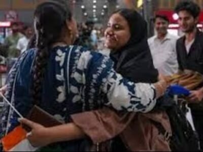 ਈਰਾਨ ਦੇ ਤਣਾਅ ਦੇ ਵਿਚਕਾਰ, ਕਸ਼ਮੀਰੀ ਵਿਦਿਆਰਥੀ, ਸ਼ਰਧਾਲੂ ਘਰ ਵੱਲ ਰਵਾਨਾ ਹੋਏ