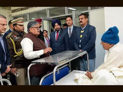 ਕਟਾਰੀਆ ਨੇ ਚੰਡੀਗੜ੍ਹ ਵਿੱਚ ਖੇਡਾਂ, ਸਿਹਤ ਸਹੂਲਤਾਂ ਦਾ ਜਾਇਜ਼ਾ ਲਿਆ