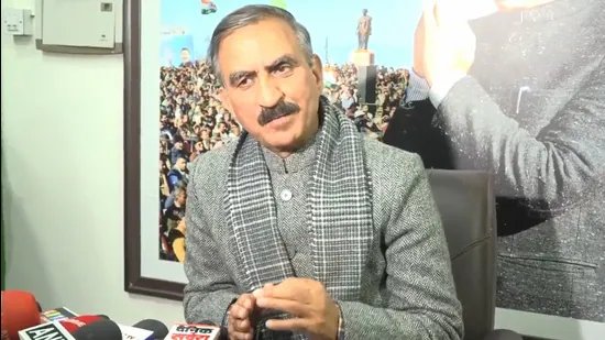 ਕੁੱਲੂ ‘ਚ ਪਟਵਾਰੀਆਂ ਦੀ ਹੜਤਾਲ ‘ਤੇ ਮੁੱਖ ਮੰਤਰੀ ਸੁੱਖੂ ਨੇ ਕਿਹਾ ਮਾਲ ਅਧਿਕਾਰੀਆਂ ‘ਤੇ ਹਮਲਾ ਬਰਦਾਸ਼ਤਯੋਗ ਨਹੀਂ