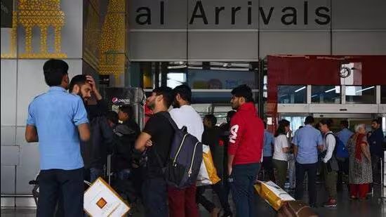 ਕੈਨੇਡਾ ਵਿੱਚ 10 ਲੱਖ ਭਾਰਤੀ 2026 ਦੇ ਅੱਧ ਤੱਕ ਕਾਨੂੰਨੀ ਦਰਜਾ ਗੁਆ ਦੇਣਗੇ