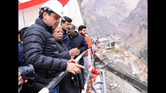 ਖੱਟਰ ਨੇ ਚਨਾਬ ਬੇਸਿਨ ਵਿੱਚ ਬਿਜਲੀ ਪ੍ਰੋਜੈਕਟਾਂ ਦੀ ਸਮੀਖਿਆ ਕੀਤੀ, ਕੰਮ ਨੂੰ ਤੇਜ਼ ਕਰਨ ਦੇ ਨਿਰਦੇਸ਼ ਦਿੱਤੇ