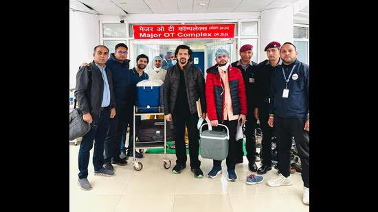 ਚੰਡੀਗੜ੍ਹ: ਪੀਜੀਆਈ ਨੇ ਰਿਸ਼ੀਕੇਸ਼ ਤੋਂ ਸੜਕ ਰਾਹੀਂ ਅੰਗਾਂ ਨੂੰ ਪ੍ਰਾਪਤ ਕਰਨ ਲਈ ਵਾਧੂ ਮੀਲ ਦਾ ਸਫ਼ਰ ਤੈਅ ਕਰਕੇ 2 ਜਾਨਾਂ ਬਚਾਈਆਂ