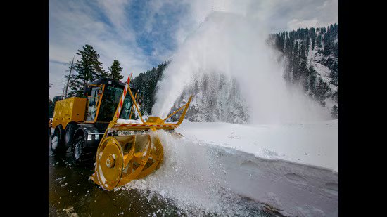 ਜੰਮੂ-ਕਸ਼ਮੀਰ ਵਿੱਚ ਬਰਫ਼ਬਾਰੀ, ਮੀਂਹ ਲਿਆਉਣ ਲਈ ਪਿੱਛੇ-ਪਿੱਛੇ ਪੱਛਮੀ ਗੜਬੜ: MeT