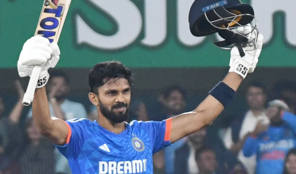 ਟੀਮ ਇੰਡੀਆ ਤੋਂ ਬਾਹਰ ਰੁਤੂਰਾਜ ਗਾਇਕਵਾੜ ਦਾ ਕਰਾਰਾ ਜਵਾਬ, ਵਿਸ਼ਵ ਰਿਕਾਰਡ ਬਣਾ ਕੇ ਚੋਣਕਾਰਾਂ ਨੂੰ ਦਿੱਤਾ ਸੰਦੇਸ਼