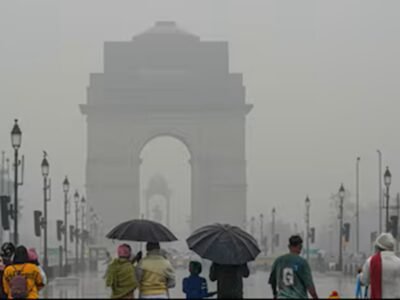 ਦਿੱਲੀ-ਐਨਸੀਆਰ ਉੱਤਰੀ ਭਾਰਤ ਵਿੱਚ ਠੰਢੀ ਸੀਤ ਲਹਿਰ ਦੇ ਹਾਲਾਤਾਂ ਵਿੱਚ ਹਲਕੀ ਬਾਰਸ਼ ਨਾਲ ਜਾਗਦਾ ਹੈ