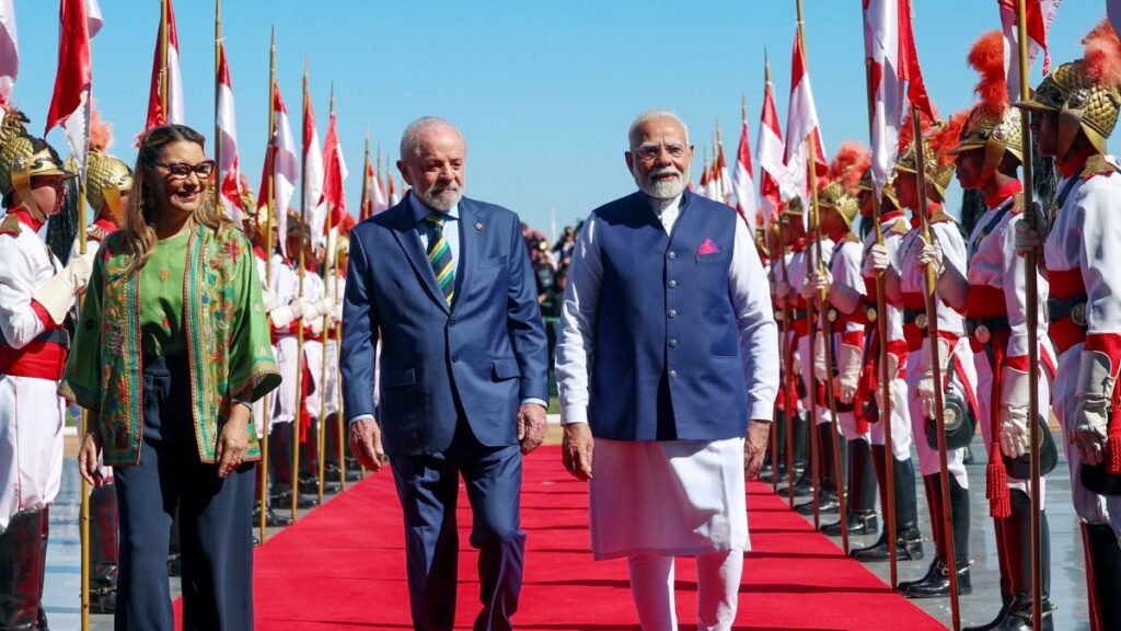 ‘ਨਜ਼ਦੀਕੀ ਸਹਿਯੋਗ ਜ਼ਰੂਰੀ ਹੈ’: ਪ੍ਰਧਾਨ ਮੰਤਰੀ ਮੋਦੀ ਨੇ ਬ੍ਰਾਜ਼ੀਲ ਦੇ ਲੂਲਾ ਡਾ ਸਿਲਵਾ ਨਾਲ ਗੱਲ ਕੀਤੀ, ਸਬੰਧਾਂ ਵਿੱਚ ਮਜ਼ਬੂਤ ​​ਗਤੀ ਦੀ ਸਮੀਖਿਆ ਕੀਤੀ