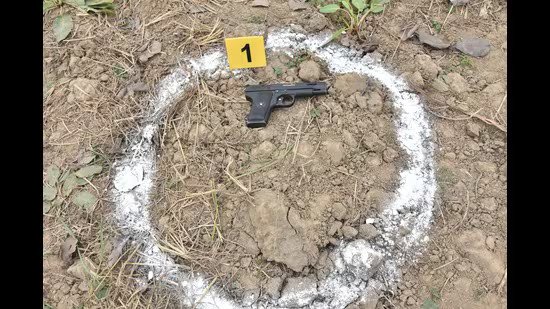 ਪੁਲਿਸ ਨੇ ਗੈਂਗਸਟਰ ਦਾਸੂਵਾਲ ਨਾਲ ਜਬਰੀ ਵਸੂਲੀ ਕਰਨ ਵਾਲੇ ਮੋਡਿਊਲ ਦਾ ਕੀਤਾ ਪਰਦਾਫਾਸ਼; ਅੰਮ੍ਰਿਤਸਰ ‘ਚ 2 ਸ਼ੂਟਰ ਕਾਬੂ