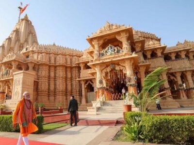 ਪ੍ਰਧਾਨ ਮੰਤਰੀ ਮੋਦੀ ਨੇ ਗੁਜਰਾਤ ਦੇ ਸੋਮਨਾਥ ਮੰਦਿਰ ਦੀ ਕੀਤੀ ਤਾਰੀਫ਼, ਜੋ ਵਾਰ-ਵਾਰ ਹਮਲਿਆਂ ਤੋਂ ਬਾਅਦ ਦੁਬਾਰਾ ਬਣਾਇਆ ਗਿਆ ਸੀ: ਜਾਣੋ ਇਸਦਾ ਇਤਿਹਾਸ
