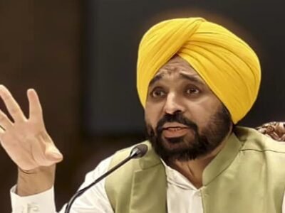 ਪੰਜਾਬ ਦੇ ਮੁੱਖ ਮੰਤਰੀ ਭਗਵੰਤ ਮਾਨ ਕਥਿਤ 'ਸਿੱਖ ਵਿਰੋਧੀ' ਟਿੱਪਣੀ ਨੂੰ ਲੈ ਕੇ ਸ੍ਰੀ ਅਕਾਲ ਤਖ਼ਤ ਸਾਹਿਬ 'ਤੇ ਪੇਸ਼ ਹੋਏ।