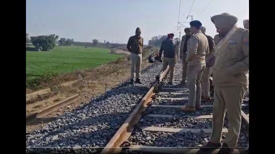 ਪੰਜਾਬ: ਸਰਹਿੰਦ ਧਮਾਕੇ ਵਾਲੀ ਥਾਂ ਤੋਂ ਨਮੂਨੇ FSL ਜਾਂਚ ਲਈ ਭੇਜੇ ਗਏ ਹਨ