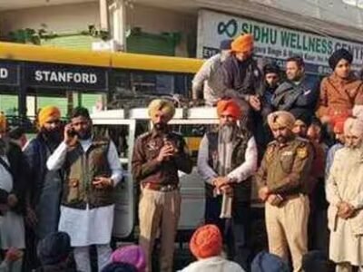 ਬਰਨਾਲਾ 'ਚ ਬੇਅਦਬੀ: ਠੀਕਰੀਵਾਲਾ ਸਮਾਗਮ ਦੌਰਾਨ ਖਿੱਲਰੇ ਗੁਟਕਾ ਸਾਹਿਬ ਦੇ ਪੰਨਿਆਂ ਤੋਂ ਬਾਅਦ ਦੋ 'ਤੇ ਮਾਮਲਾ ਦਰਜ