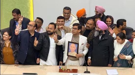 ਭਾਜਪਾ ਦੇ ਸੌਰਭ ਜੋਸ਼ੀ ਚੰਡੀਗੜ੍ਹ ਦੇ ਮੇਅਰ ਚੁਣੇ ਗਏ, ‘ਆਪ’-ਕਾਂਗਰਸ ਗਠਜੋੜ ਟੁੱਟ ਗਿਆ