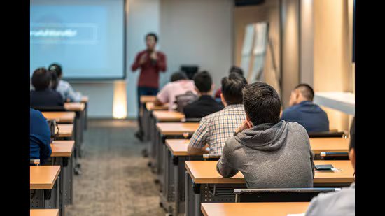 ਲੁਧਿਆਣਾ: ਪੰਜਾਬ ਨੇ ਪ੍ਰਿੰਸੀਪਲਾਂ ਨੂੰ ਤਨਖਾਹ, ਸਟਾਫਿੰਗ ਅਤੇ ਗ੍ਰਾਂਟਾਂ ਦੀ ਤਸਦੀਕ ਕਰਨ ਦੇ ਹੁਕਮ ਦਿੱਤੇ ਹਨ