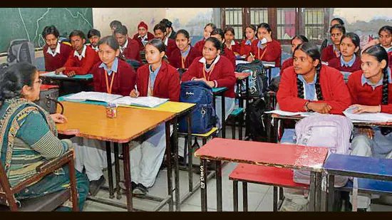 ਲੁਧਿਆਣਾ: ਮੰਤਰੀ ਦੇ ਹੁਕਮਾਂ ਦੇ ਬਾਵਜੂਦ ਸਿੱਖਿਆ ਵਿਭਾਗ ਨੇ ਅਧਿਆਪਕਾਂ ਨੂੰ ਡਰਾਪ ਆਊਟ ਸਰਵੇ ਕਰਨ ਲਈ ਕਿਹਾ ਹੈ