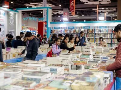 ਵਿਤਰਤੀ: ਪੁਸਤਕ ਮੇਲੇ ਵਿੱਚ ਸੈਲਫੀ ਪ੍ਰਤੀ ਸੁਚੇਤ