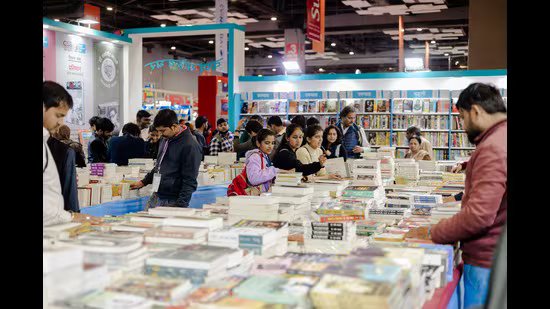 ਵਿਤਰਤੀ: ਪੁਸਤਕ ਮੇਲੇ ਵਿੱਚ ਸੈਲਫੀ ਪ੍ਰਤੀ ਸੁਚੇਤ