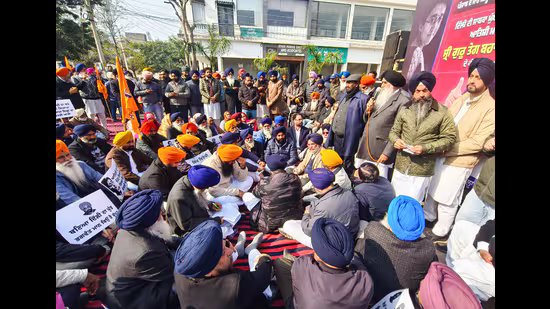 ਵੀਡੀਓ ਰੋਅ: ਅਕਾਲੀ ਦਲ ਨੇ ਆਤਿਸ਼ੀ ਦੀ ਗ੍ਰਿਫਤਾਰੀ ਦੀ ਮੰਗ ਕੀਤੀ